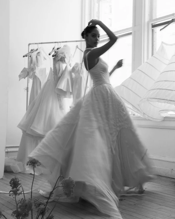 Wedding Dress Styles for Broad Shoulders