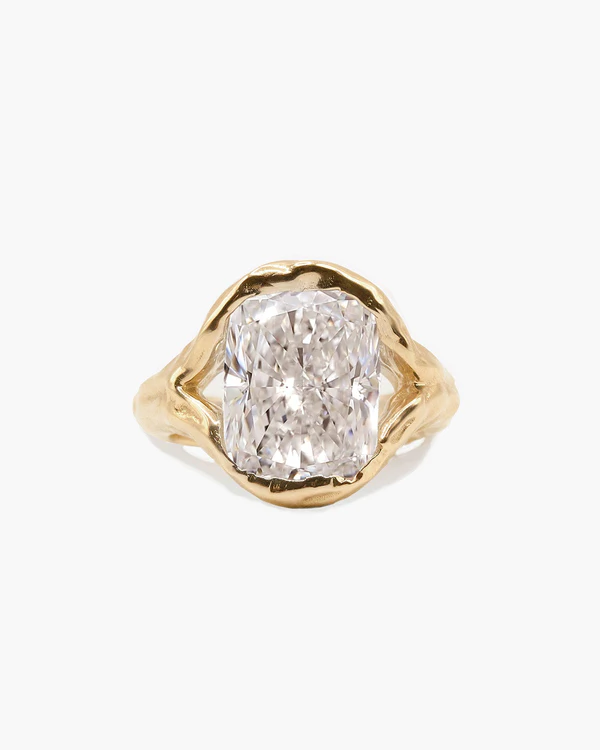 <a href="https://fieisolde.com/products/my-ray-cushion-diamond-ring-bold?_pos=1&amp;_ss=e&amp;_v=1.0">Fie Isolde</a>