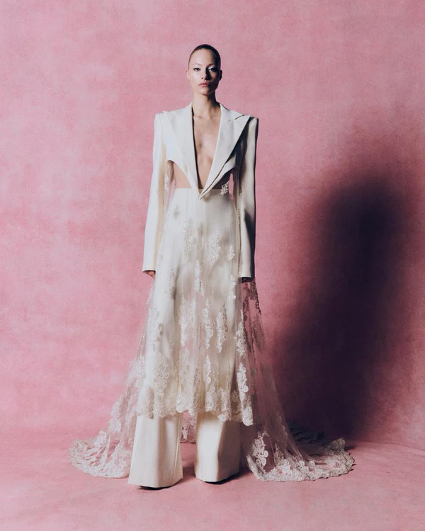 <a href="https://www.harrisreed.com/bridal/the-h-suit">Harris Reed</a>