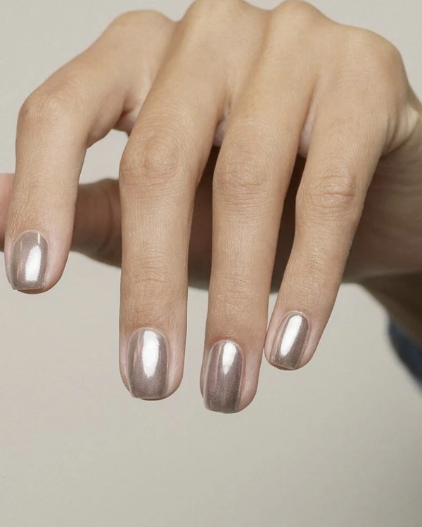 Chic Bridal Nail Inspiration