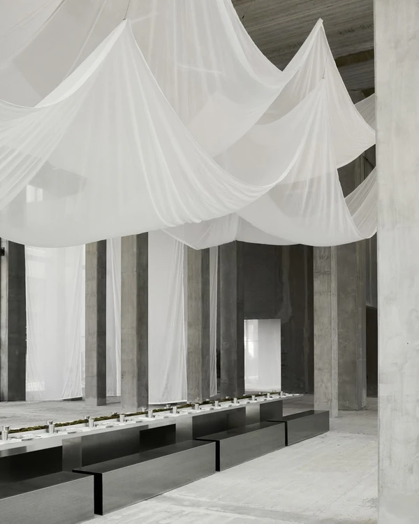 Planning a Wedding Without a Wedding Planner? Here's What to Consider First