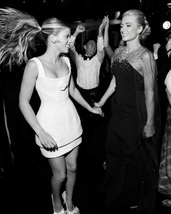 3 Chanel Dresses, a Hotel on the Cote d'Azur and Other Details of Sofia Richie's Wedding