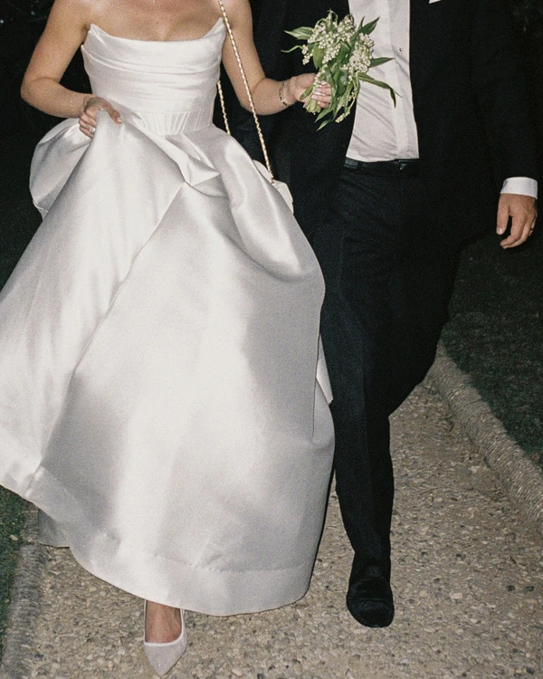 A Classic & Elegant Celebration Amongst an Italian Garden Villa