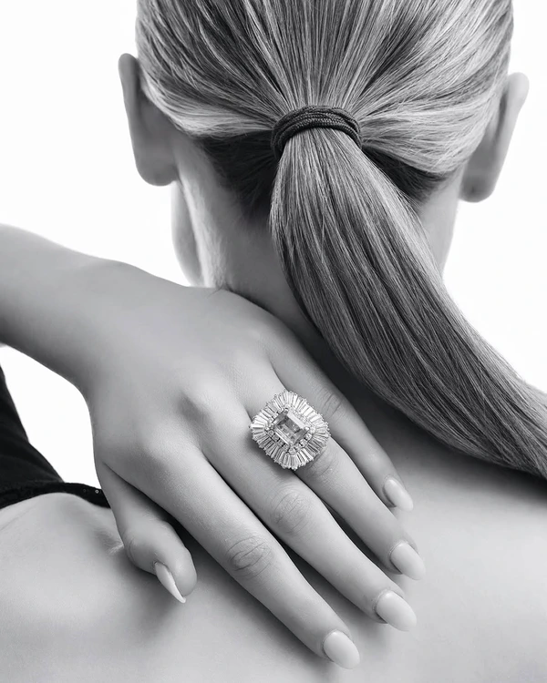 50 Iconic Vintage Engagement Ring Styles & Cuts