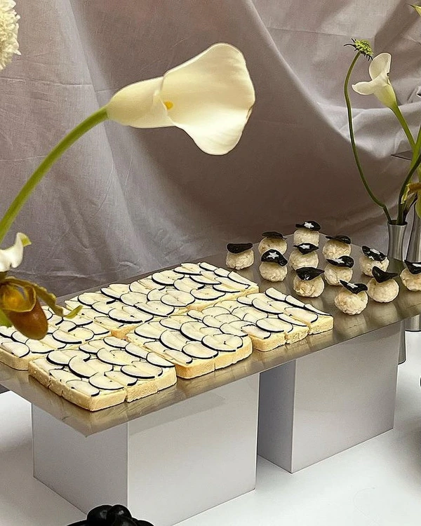 Trend: Minimalist Grazing Tables