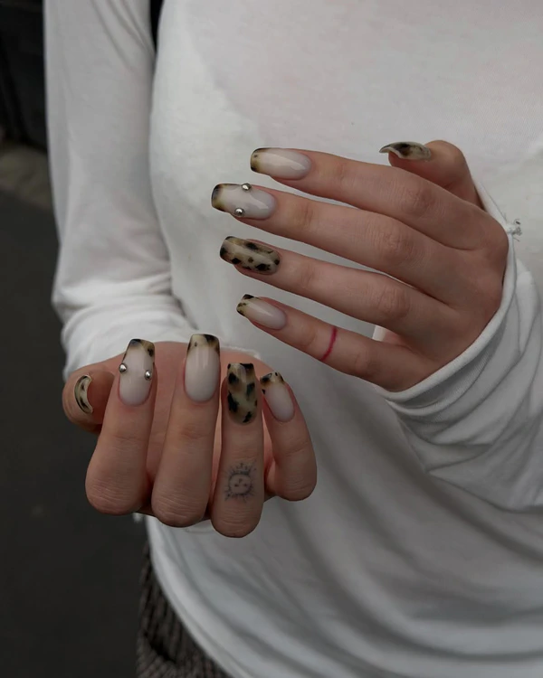 <a href="https://www.instagram.com/p/DYMc_2UiKiW/?img_index=2">Chummy Nails</a>