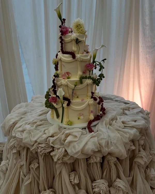 <a href="https://www.instagram.com/ibakemistakes/p/DO1VEAvD5Pk/">Ibakemistakes</a>