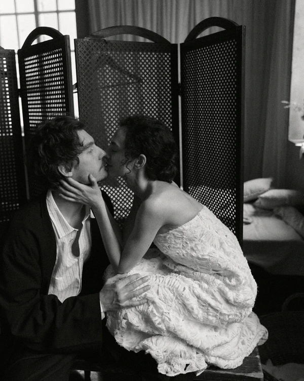 100 Deep & Thought-Provoking Questions to Ask Your Partner