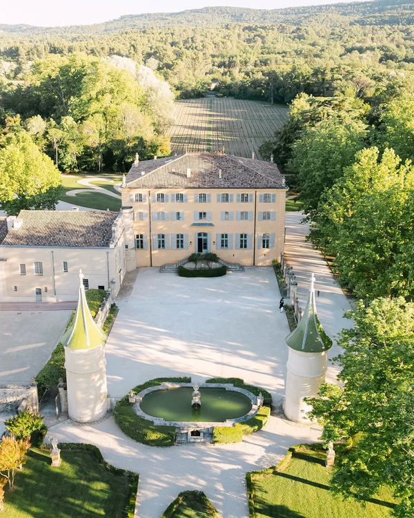 <a href="https://www.instagram.com/chateaudefonscolombe/">Château de Fonscolombe</a>, Photography: <a href="https://www.instagram.com/p/DaSOcfejQPl/?img_index=1">Ricky Baillie</a>