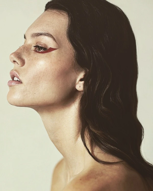 Makeup Trend: Statement Colorful Eyeliner