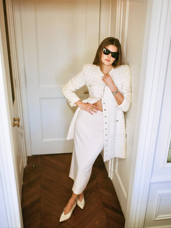 Content: <a href="https://www.instagram.com/styledsara/?hl=en-gb">Sara Walker</a>