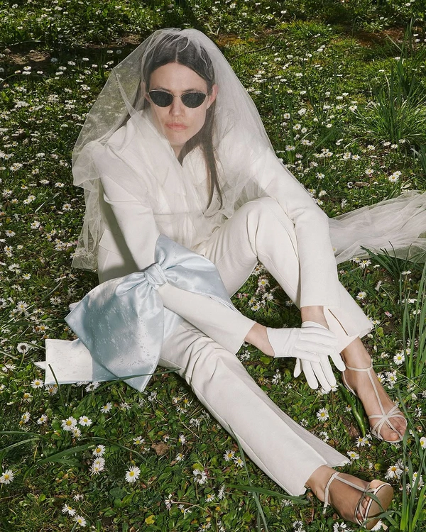 35 Chic Bridal Looks for Your Civil, Courthouse or City Hall Wedding