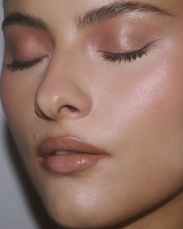 6 New Year’s Eve Makeup Looks to Try