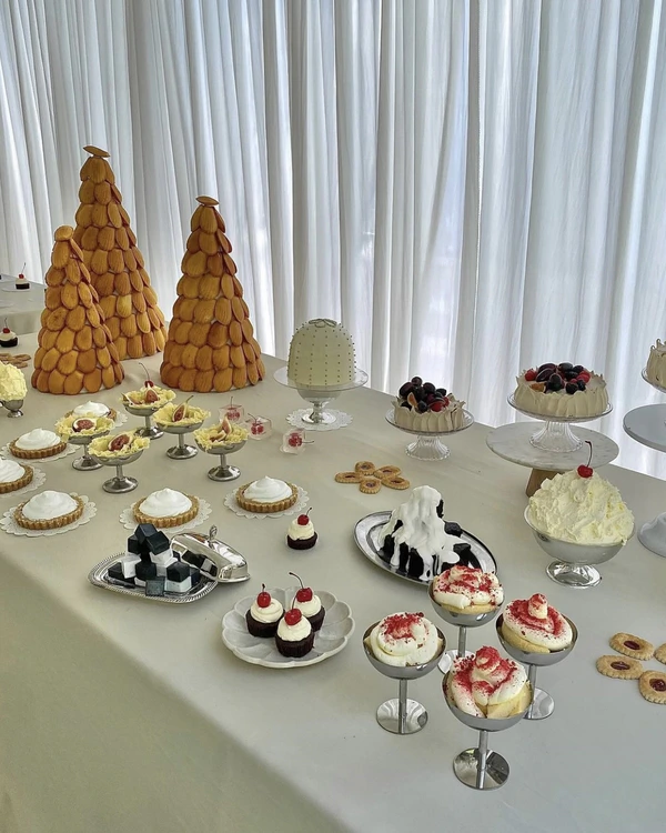 Food Styling Trend: Dessert Tablescapes