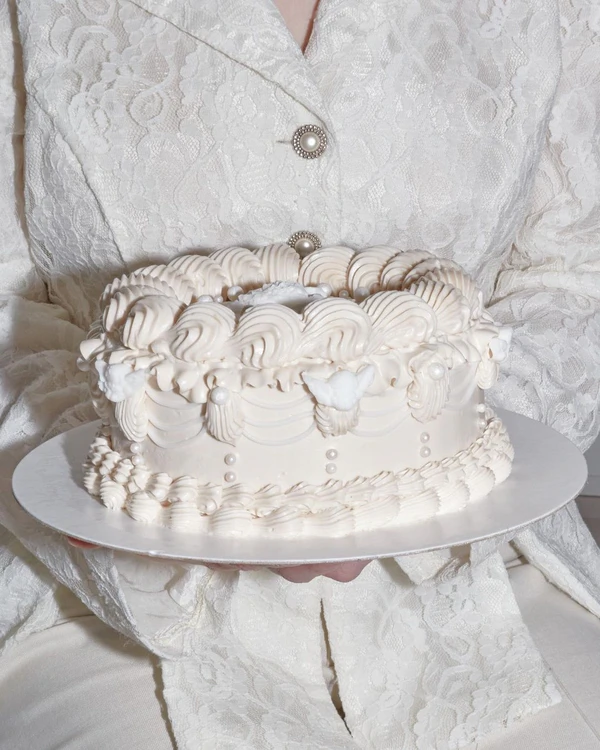 10 Summer Wedding Cake Trends — photo 1