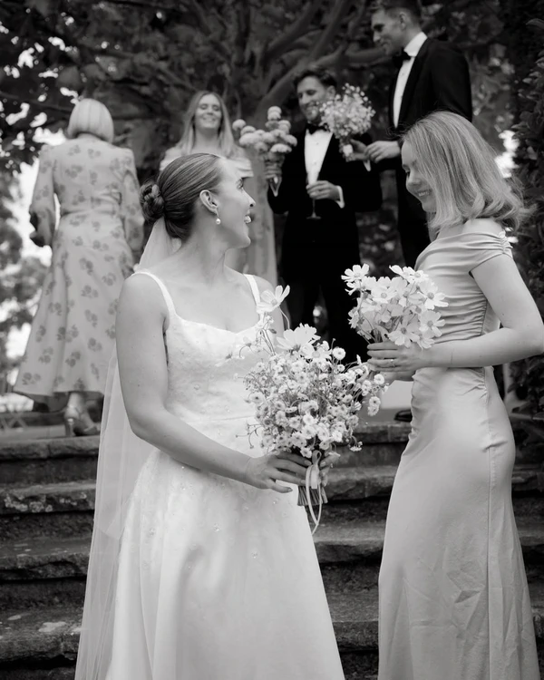 Mastering Your Wedding Photos: 5 Experts Share the Biggest Photo Fails to Avoid