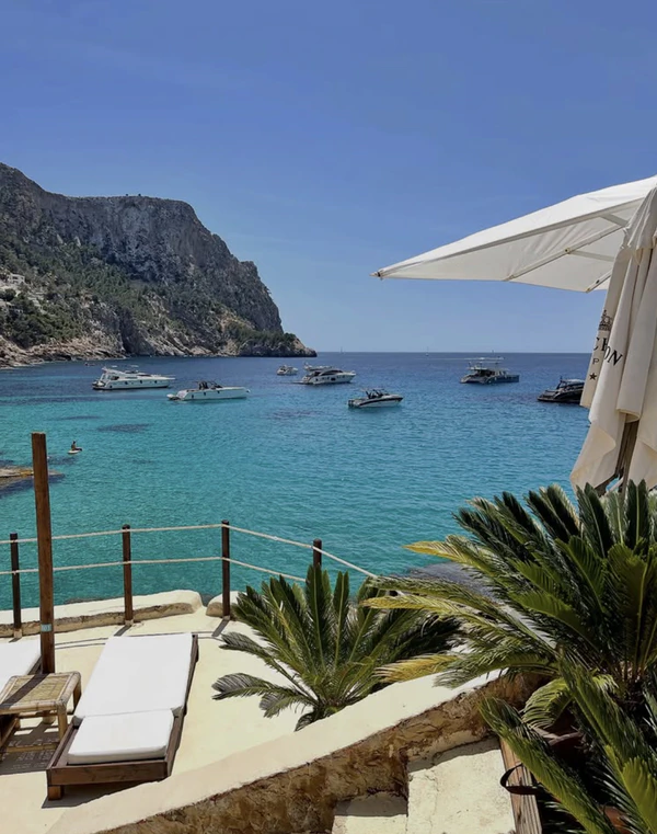 <a href="https://www.instagram.com/beachclub_granfolies/?hl=en">Gran Folies</a>, Content: <a href="https://www.instagram.com/p/DVlXRYRjP5M/?hl=en">Mallorca Life</a>