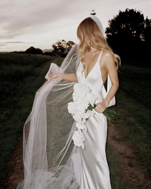 Silk Bridal Dresses Perfect for Summer Wedding — photo 1