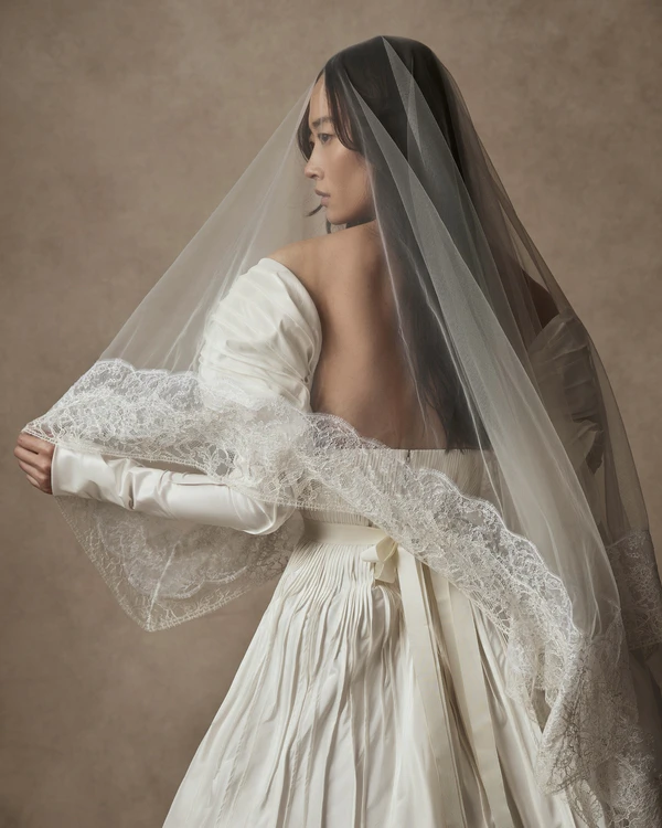 15 of Our Favorite Veil Brands