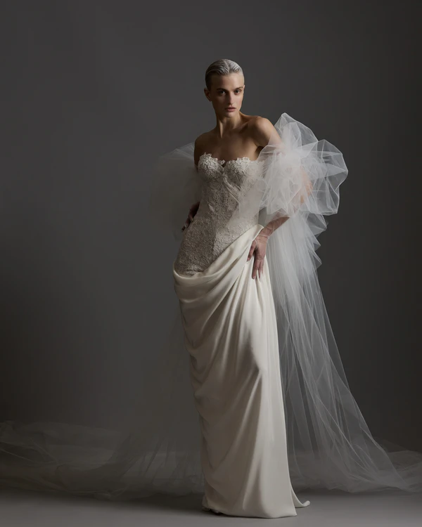 <a href="https://www.instagram.com/houseofgilles/">House of Gilles</a>, Photography: <a href="https://www.instagram.com/ruvenafanador/">Ruven Afanador</a>
