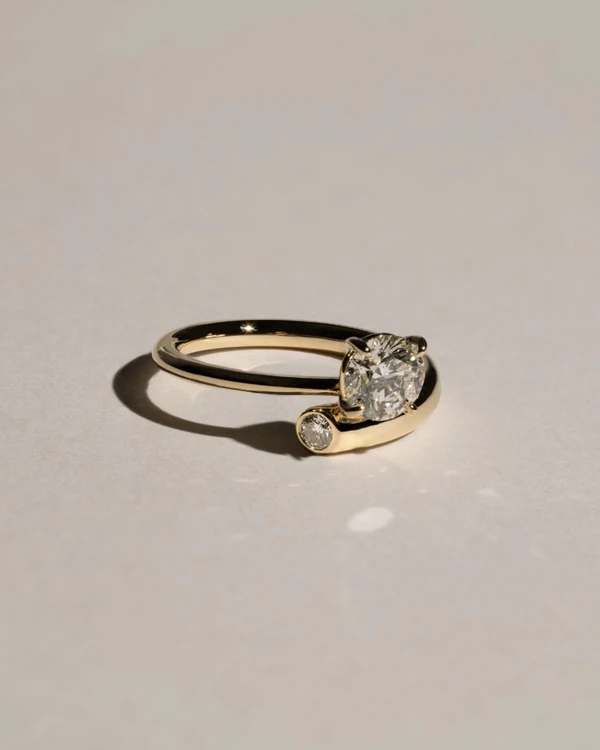 30 Expert Tips for Diamond Engagement & Wedding Ring Shopping