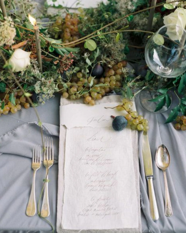 40 Place Settings Trends in 2025 to Transform Your Wedding Table