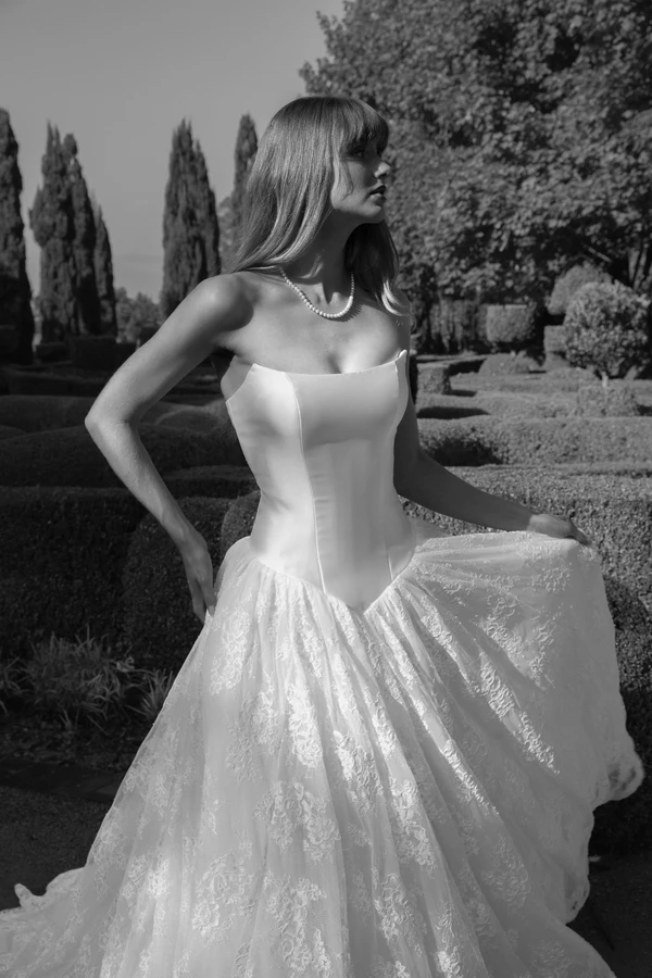 <a href="https://www.instagram.com/astonbridal/?hl=en">Aston Bridal</a>