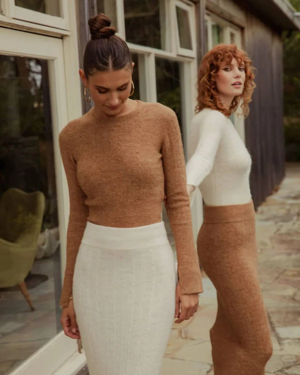 What to Wear to a Bridal Shower in Winter