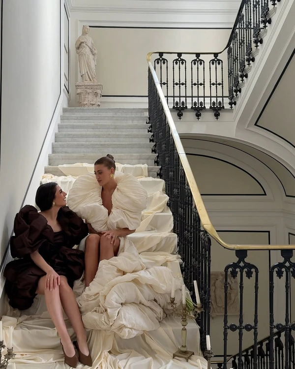Here's Why Every Couple Needs a Wedding Content Creator
