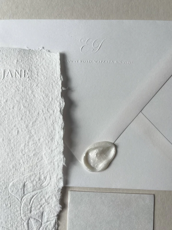 <a href="https://www.instagram.com/papierjune">Papier June</a>
