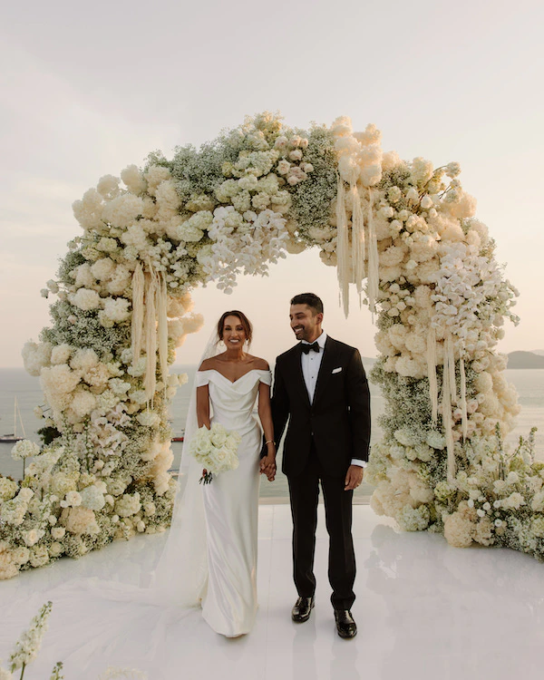 A Dreamy Seaside Wedding in Thailand — photo 1