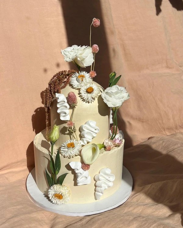 10 Summer Wedding Cake Trends