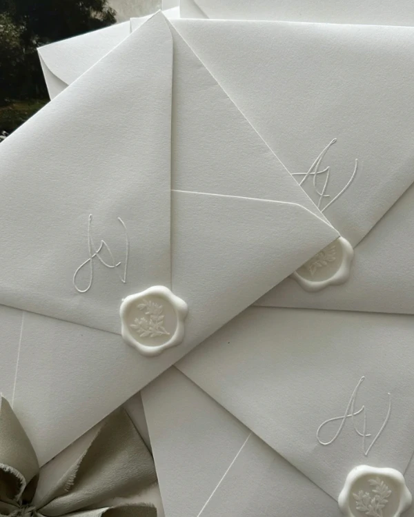 40 Timeless Event Design Ideas for an Elegant & Classic Wedding
