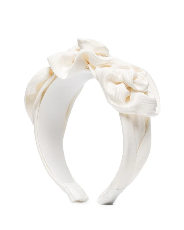 Same-Sex Wedding: Brides Outfit Ideas