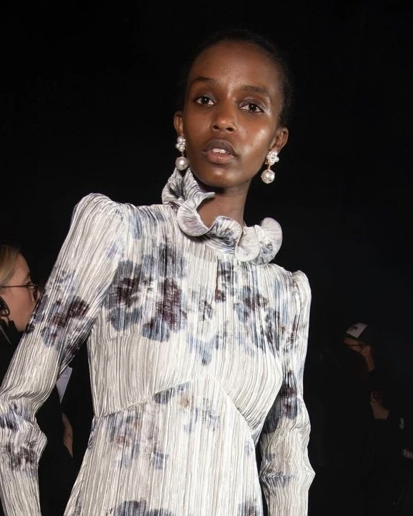 Statement-Making Fall/Winter 2022 Jewelry Trends Brides Will Love