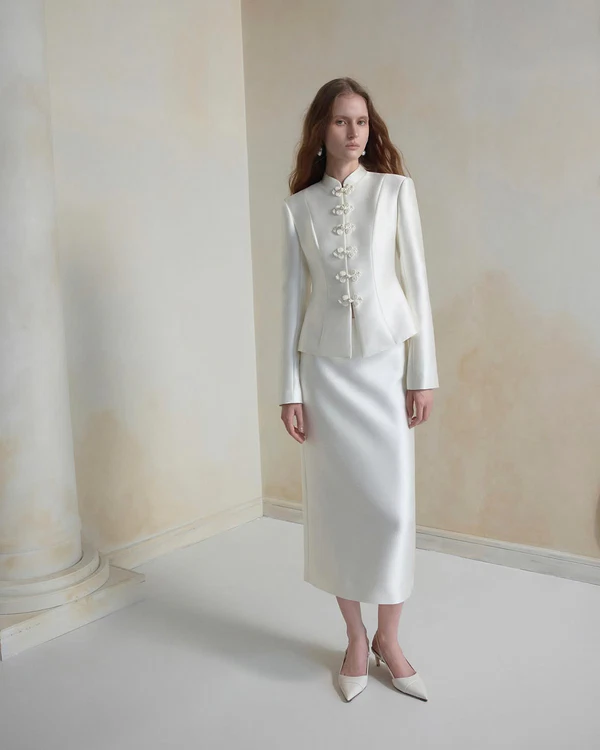 <a href="https://www.huongboutique.com/products/silhouette-jacket?_pos=2&amp;_psq=silhouette+&amp;_psid=58e21d1ae&amp;_ss=e&amp;variant=53603271377203">HUONG Jacket</a>, $240