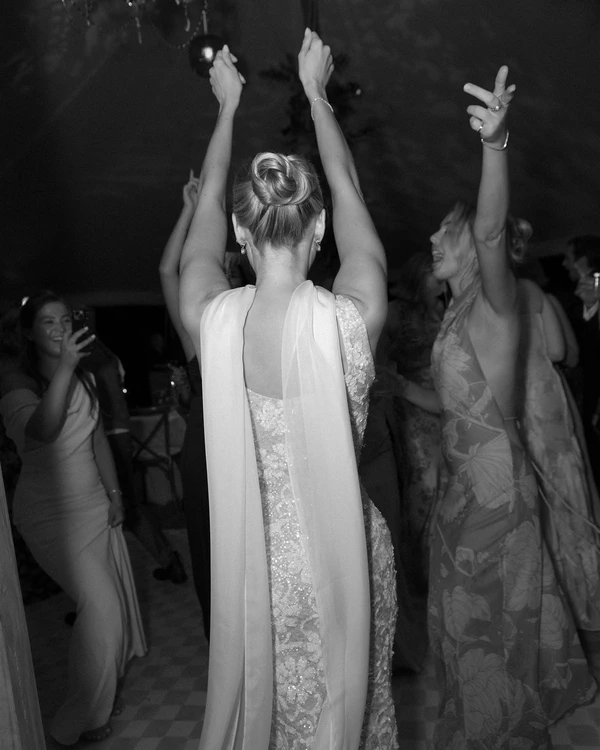 A Colorful & Relaxed Vintage Celebration in The Berkshires