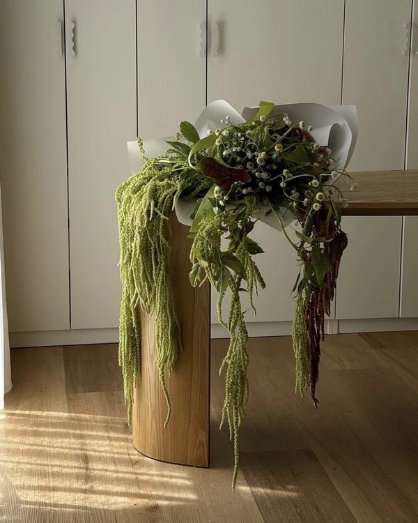 Trend: Overgrown Foliage Installations