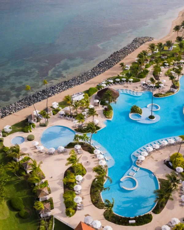 <a href="https://thewed.com/venues/hyatt-regency-grand-reserve-puerto-rico">Hyatt Regency Grand Reserve Puerto Rico</a>