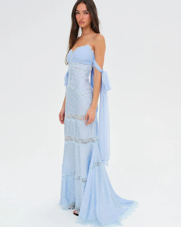 35 Best Lace Wedding Guest Dresses for Every Dress Code