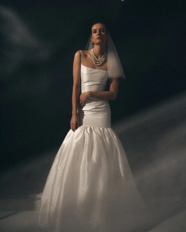 10 Ways to Style-Up Your Wedding Dress from Ceremony to Reception