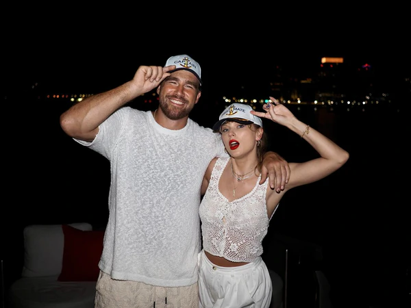 <a href="https://www.instagram.com/p/DN02niAXMM-/?hl=en&img_index=2" target="_blank" rel="noopener noreferrer">Taylor Swift</a><span> & </span><a href="https://www.instagram.com/p/DMgXbQ0yWqW/?hl=en&img_index=1" target="_blank">Travis Kelce</a>