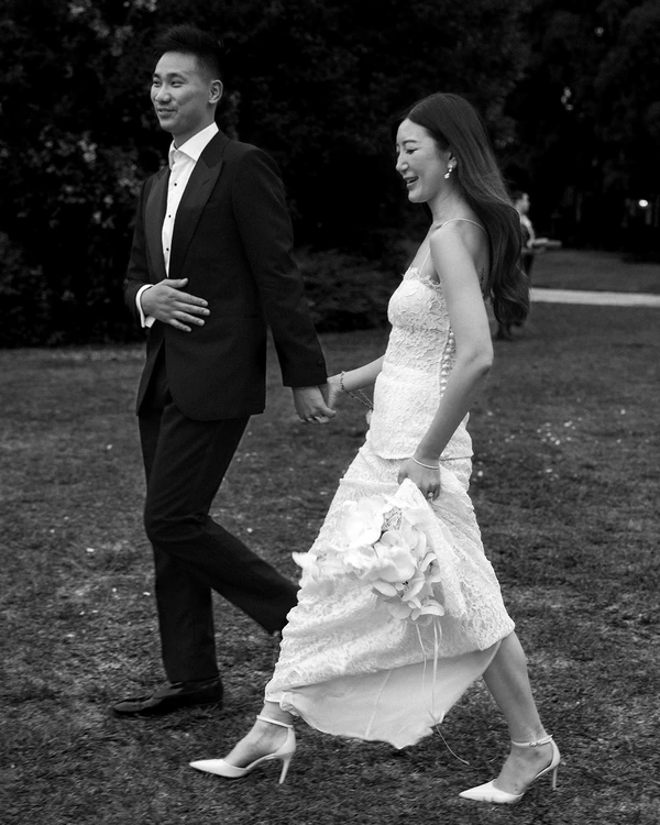 An Elegant Garden Wedding with a Traditional Korean Twist