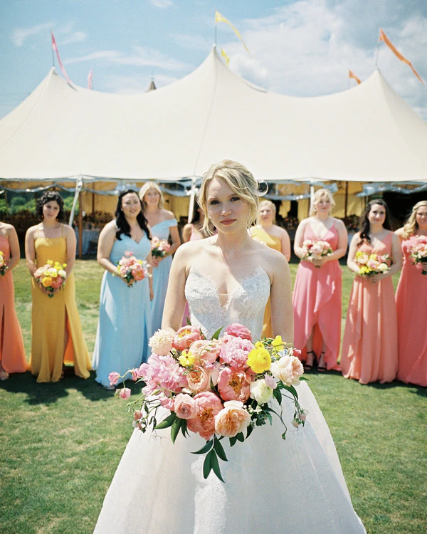Vibrant Wedding with Homage to the Timeless Elegance of New England — photo 2