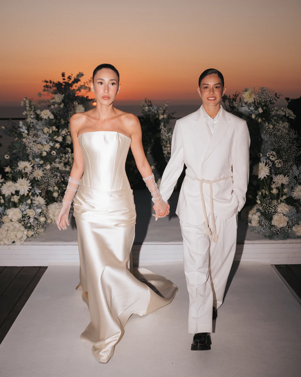 A Timeless Seaside Wedding on the Mediterranean Coast