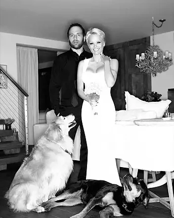 Pamela Anderson's Wedding Rings