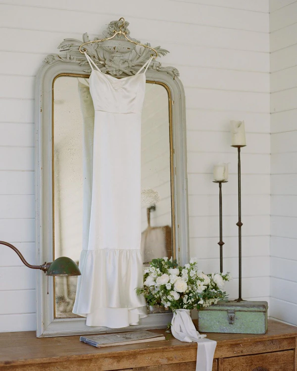 Micro-Weddings: Pros and Cons