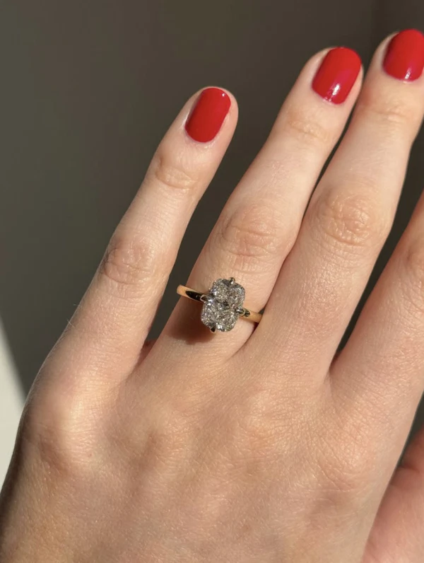 <a href="https://www.instagram.com/p/DdtoZIqDzlg/?img_index=9">L. Priori Jewelry</a>