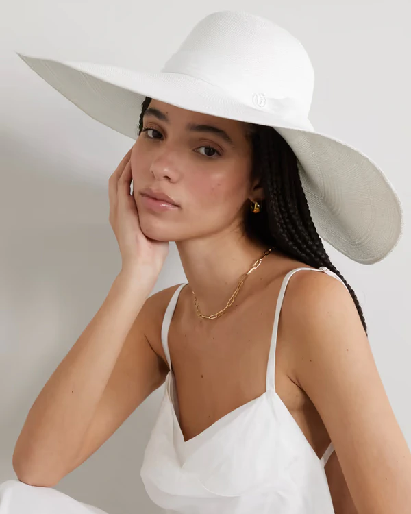 Where to Find Bridal Hats: 10 Elegant Options