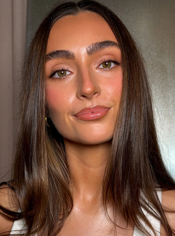 <a href="https://www.instagram.com/p/DafQuTEmfKB/?img_index=1">Jaimee Makeup</a>